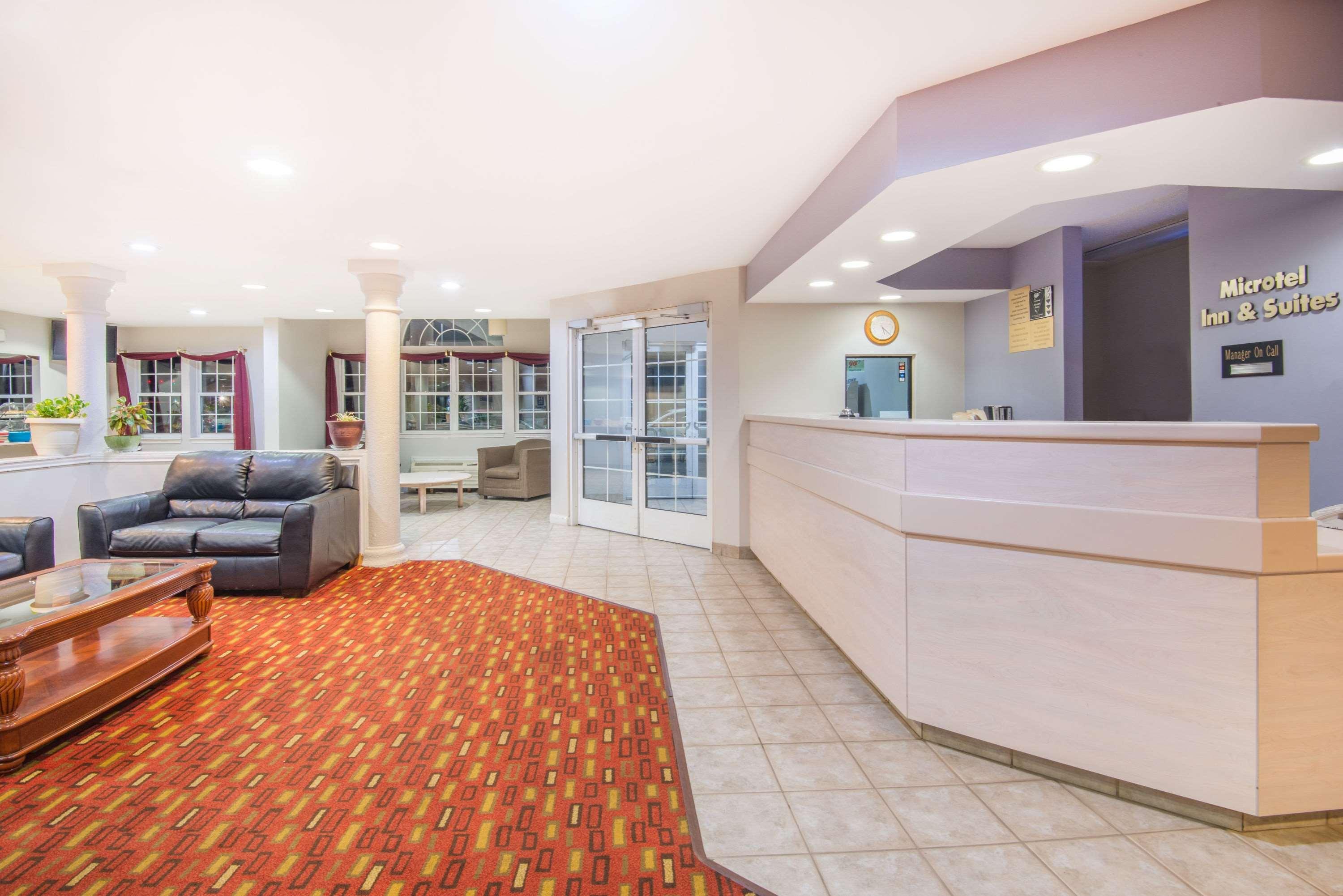 Microtel Inn & Suites Claremore Bagian luar foto